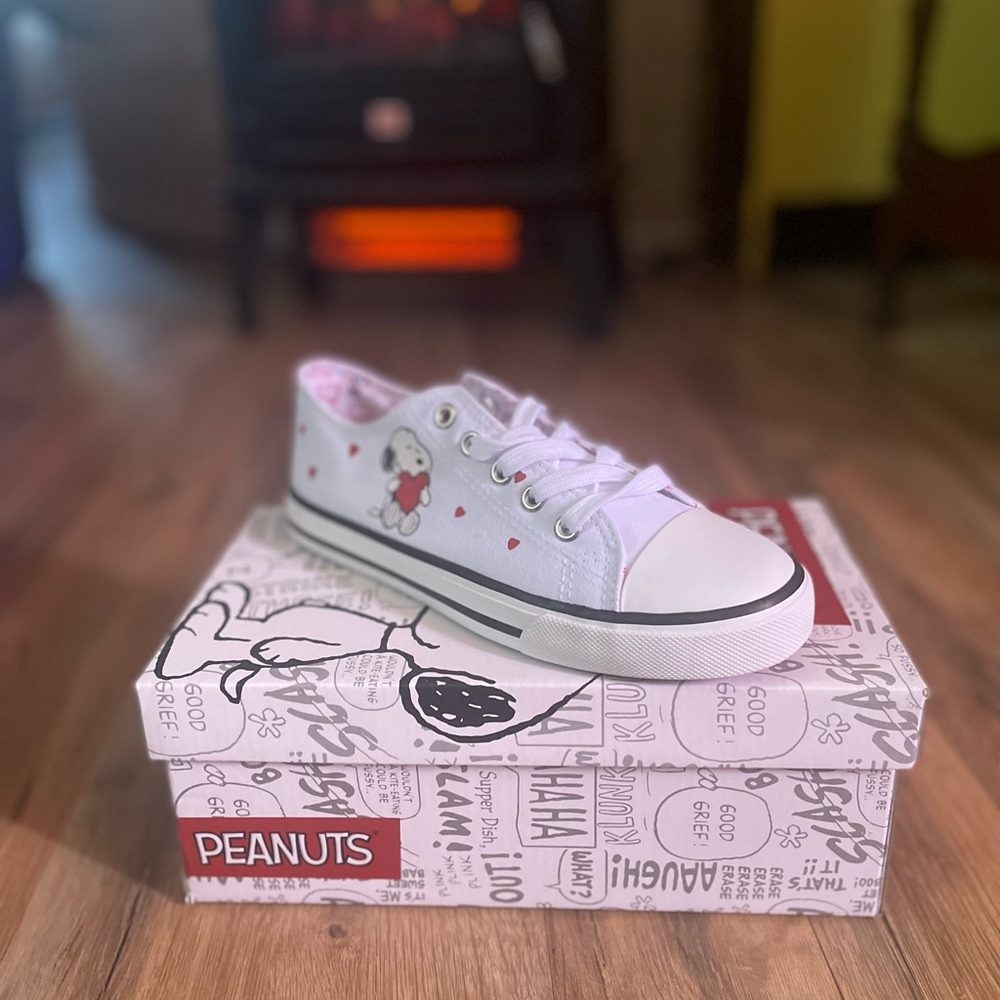 kids size 3 snoopy (peanuts) sneakers.
